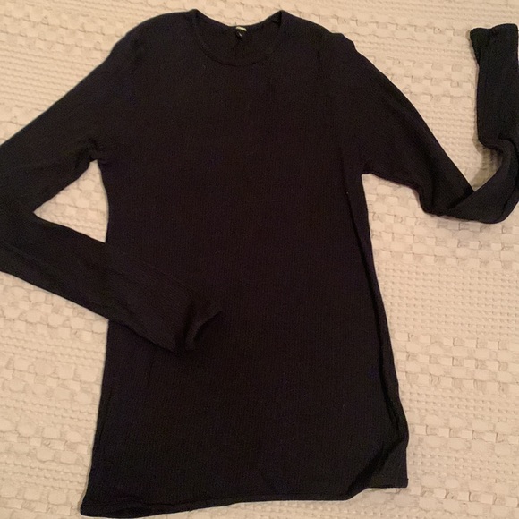 Like New Monrow Long Sleeve Rib Crew Black Small - Picture 3 of 9